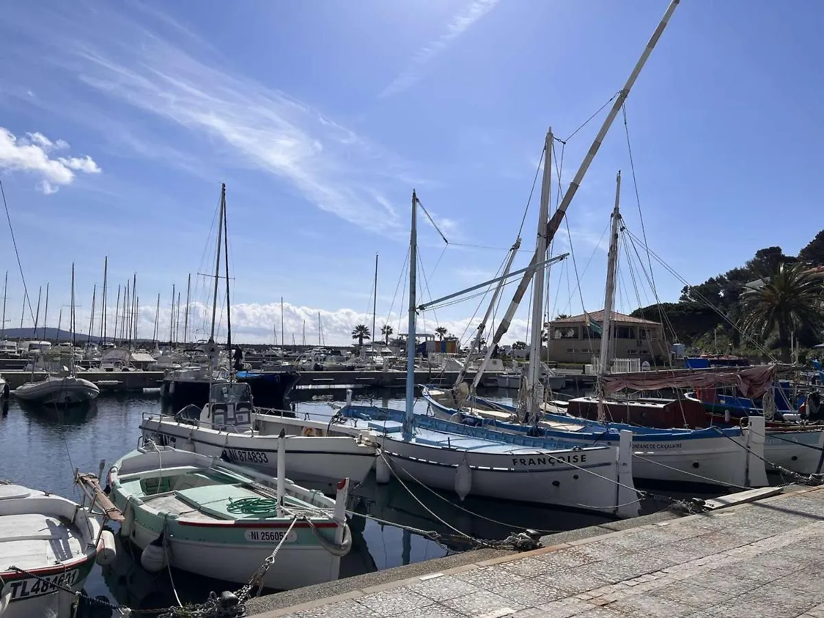 Charmant Studio Climatise En Rez-De-Jardin, Proche Plage, Avec Garage Prive A Cavalaire-Sur-Mer - Fr-1-226B-116 0*,  فرنسا